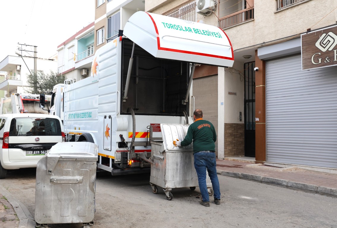 TOROSLAR’DA BAYRAM TEMİZLİĞİ YAPILDI