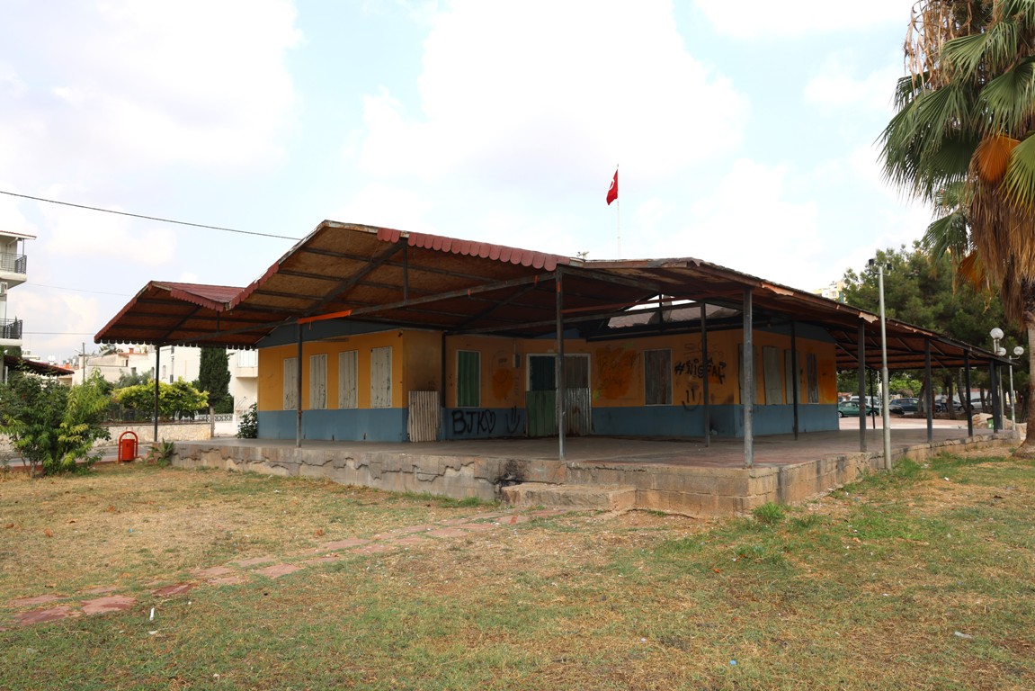 TOROSLAR BELEDİYESİ SOSYAL TESİSLERİNİ YENİLİYOR