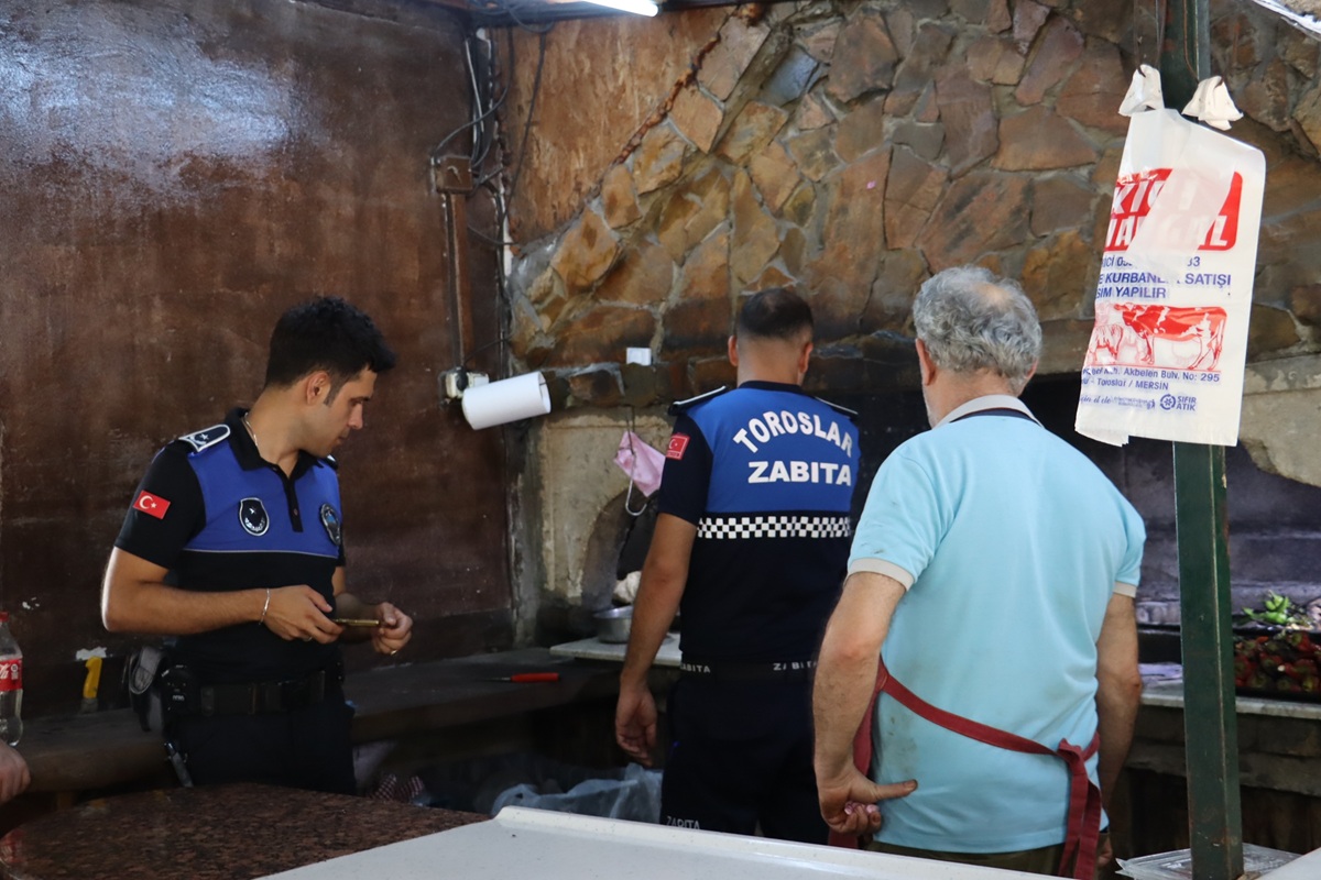 TOROSLAR’DA GIDA GÜVENLİĞİ İÇİN DENETİMLER SIKLAŞTI - Görsel 2
