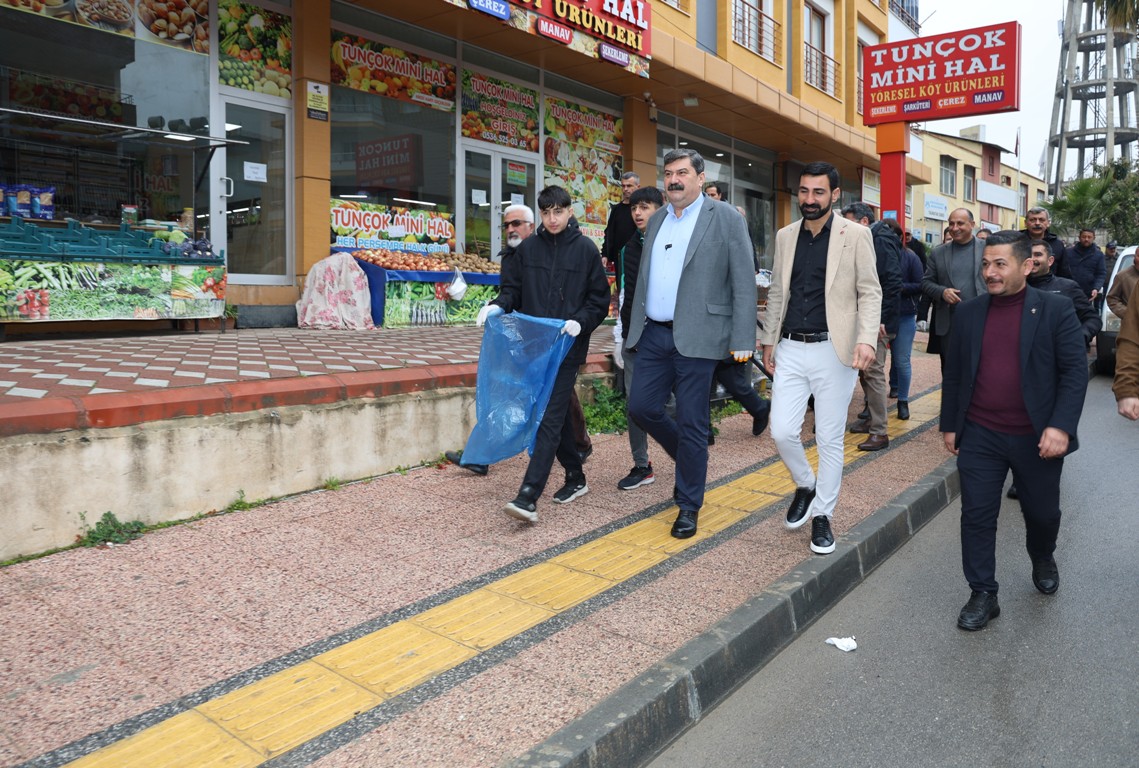 MAHALLEDE TEMİZLİK VAR KAMPANYASI YALINAYAK’TA DEVAM ETTİ