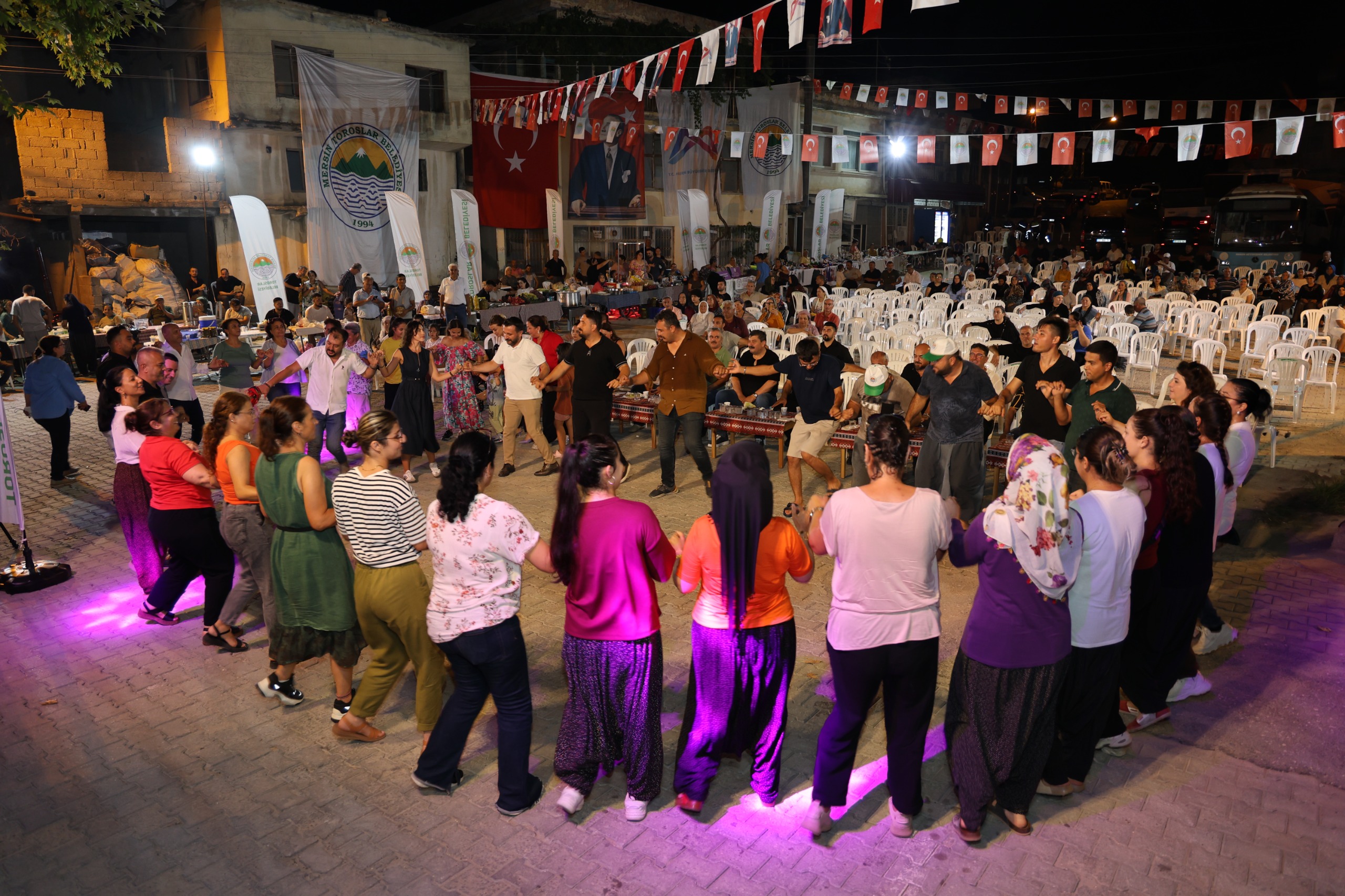 TOROSLAR’DA 2. ÜZÜM HASADI ETKİNLİĞİ BÜYÜK İLGİ GÖRDÜ