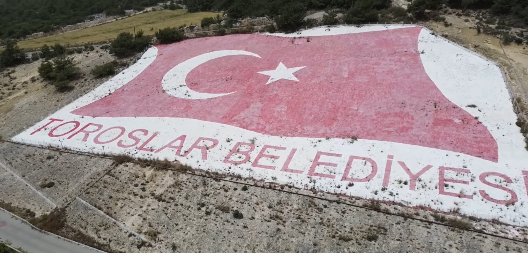 BAŞKAN YILDIZ, TÜRKİYE’NİN EN BÜYÜK BAYRAĞININ BAKIMI İÇİN TALİMAT VERDİ