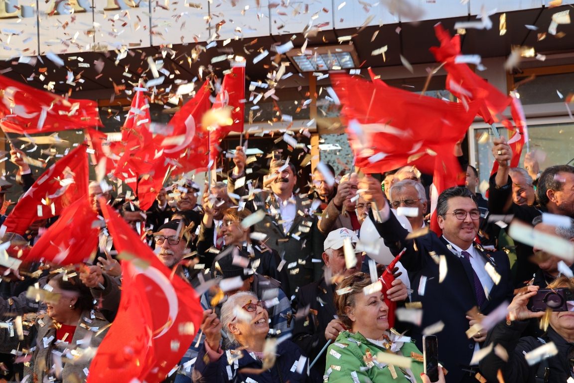 TOROSLAR BELEDİYESİ, MERSİN’İN DÜŞMAN İŞGALİNDEN KURTULUŞUNU KUTLADI