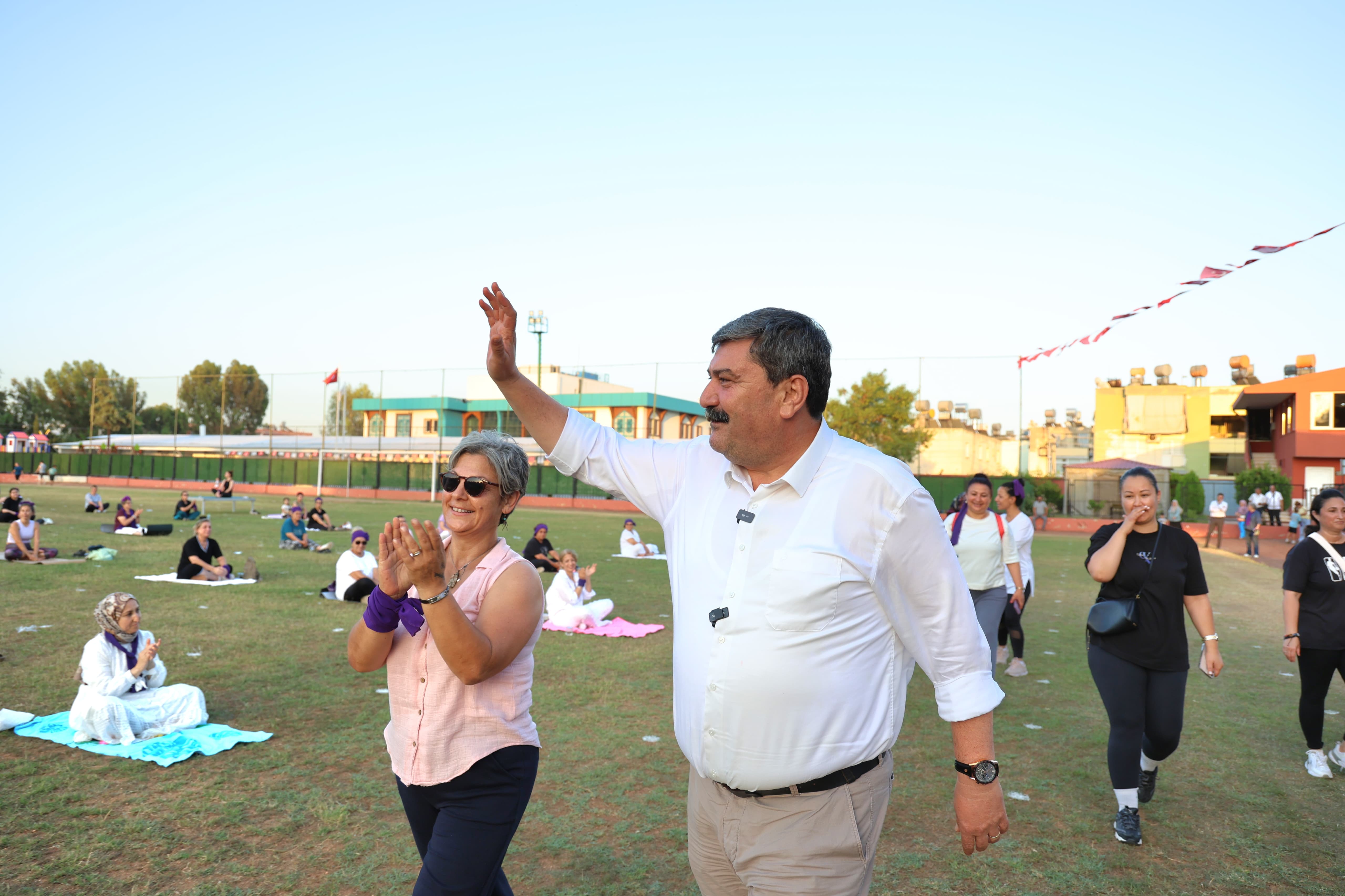 Toroslar’da 300 Kadın Yoga Yaptı