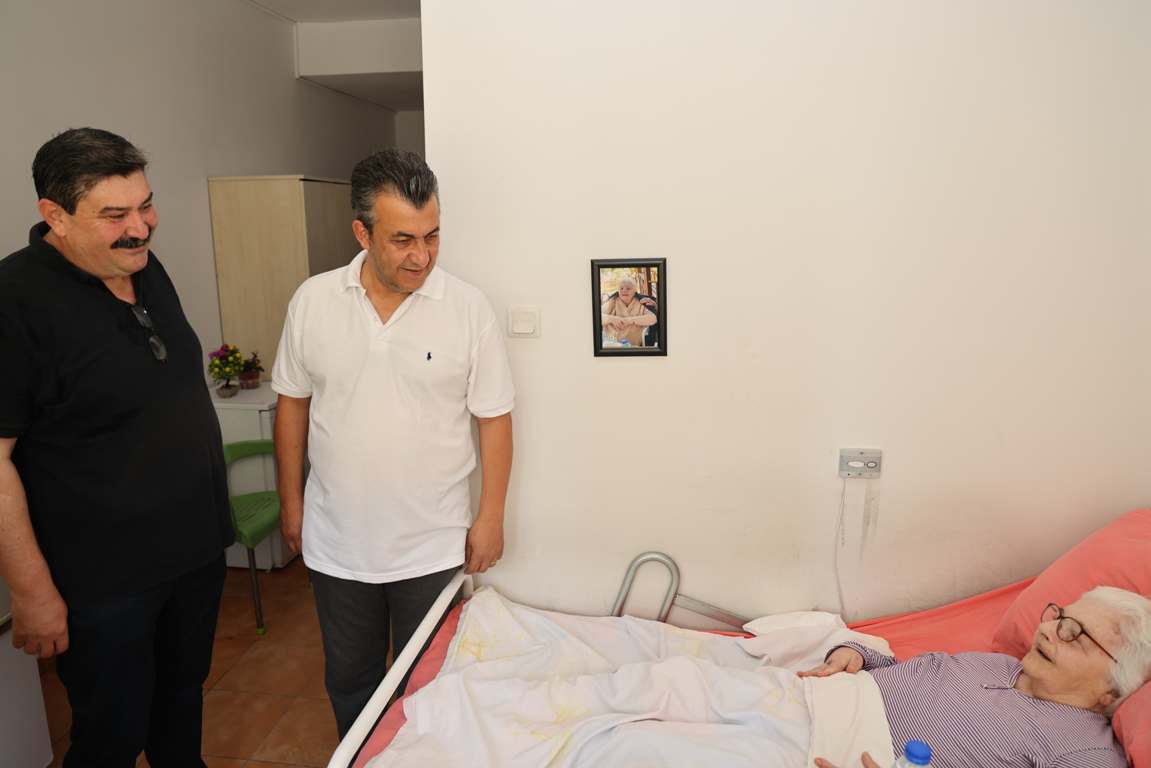 BAŞKAN YILDIZ’DAN HUZUREVİ SAKİNLERİNE BAYRAM ZİYARETİ