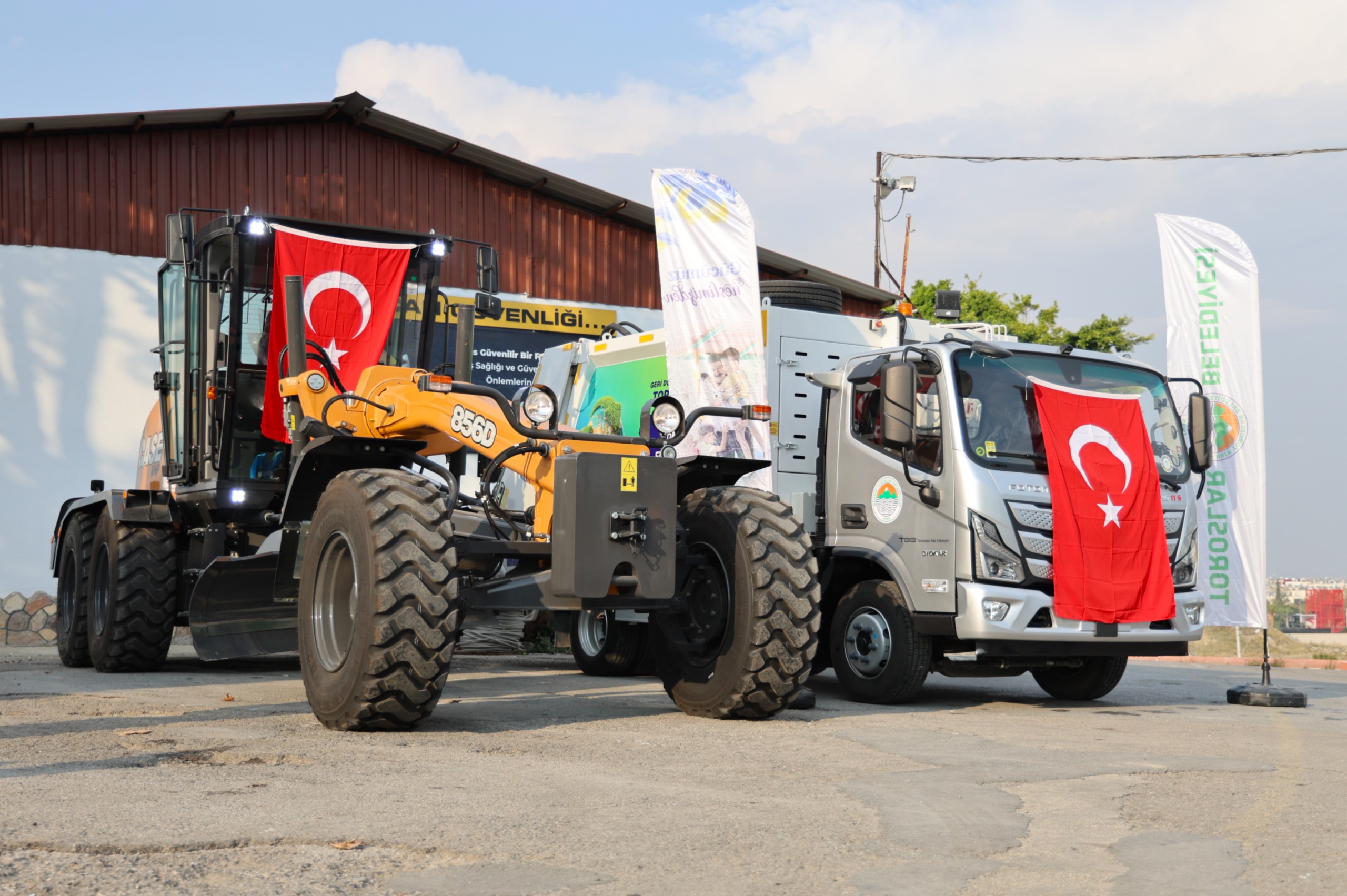 TBB’DEN TOROSLAR’A GREYDER VE ATIK TOPLAMA ARACI HİBESİ