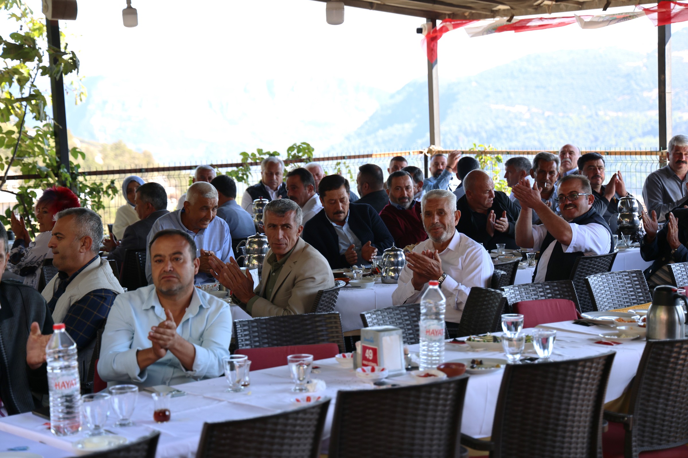 TOROSLAR BELEDİYE BAŞKANI YILDIZ, MUHTARLARLA BİR ARAYA GELDİ