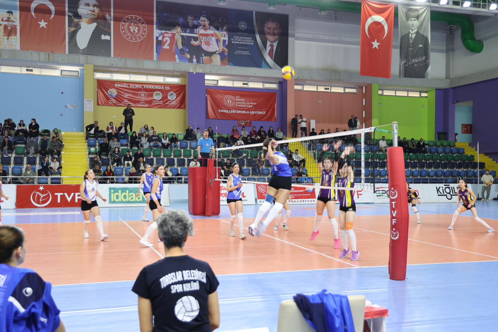 TOROSLAR’IN MELEKLERİ YENİLMEZLİK SERİSİNİ SÜRDÜRÜYOR