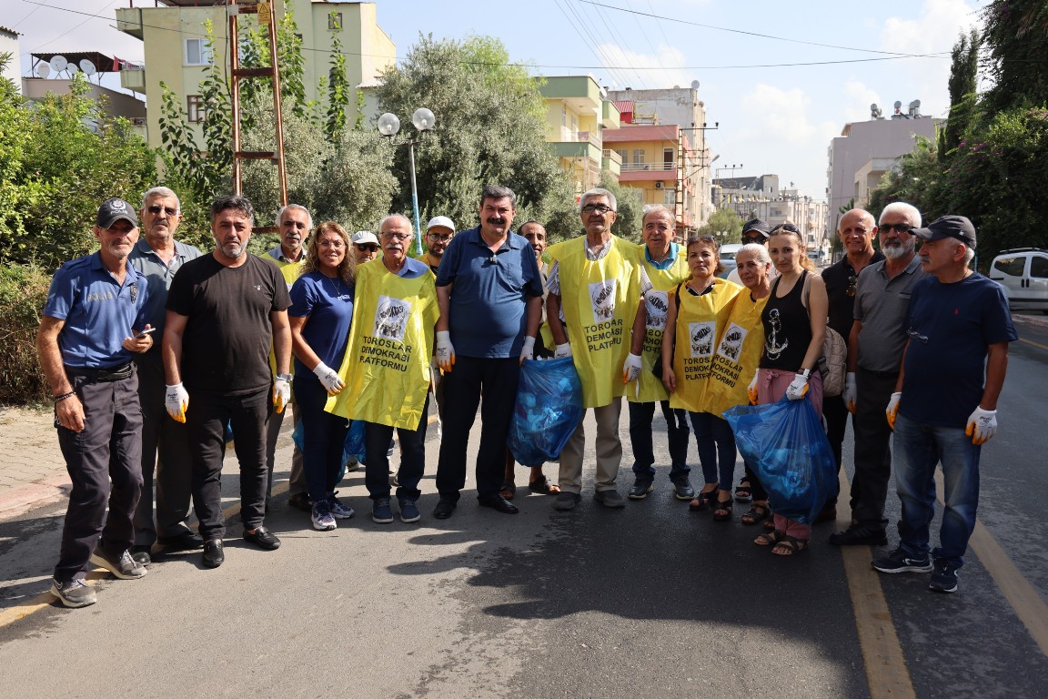 TOROSLAR’DA TEMİZLİK DAYANIŞMASI SÜRÜYOR