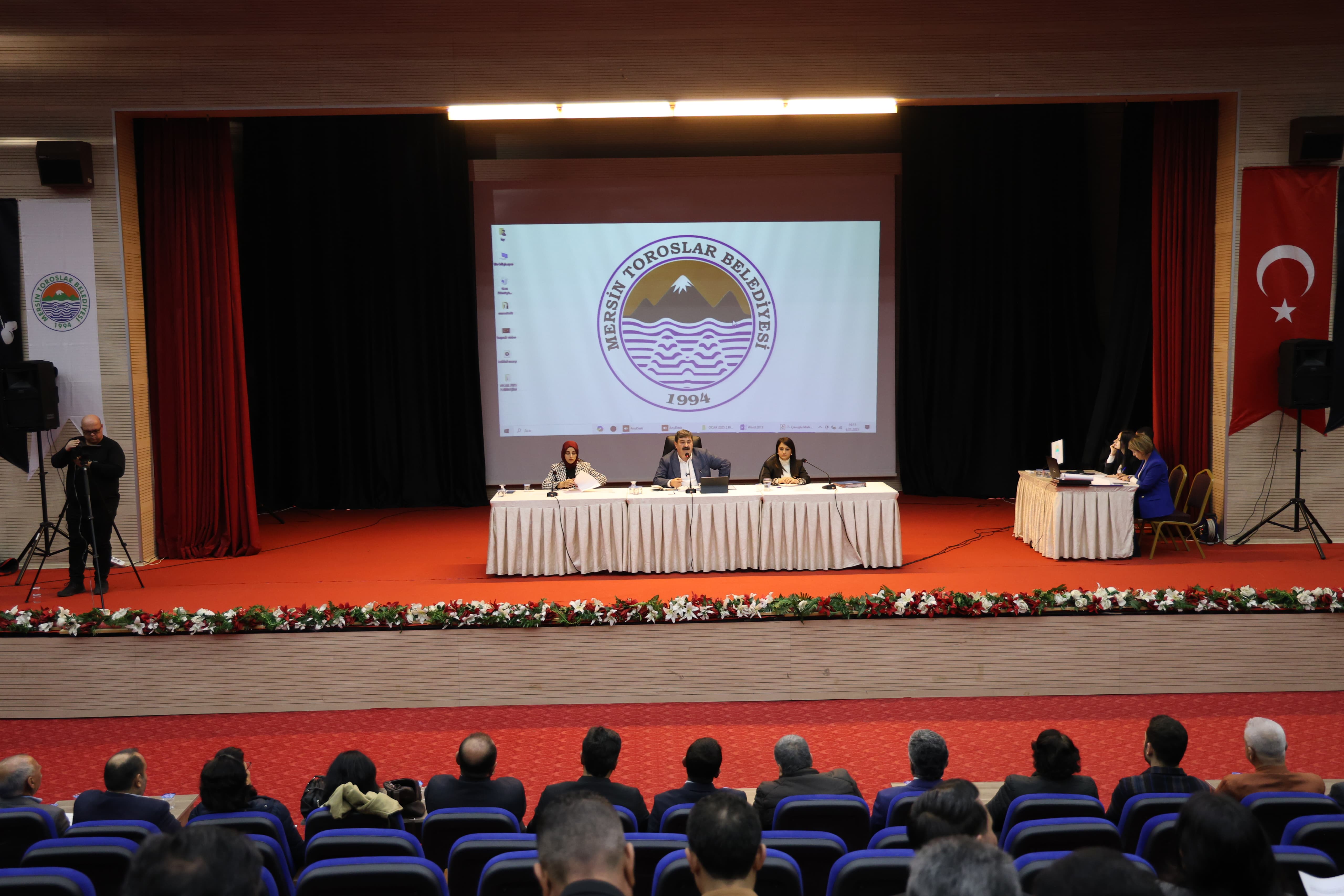 “TÜM SPOR TESİSLERİMİZ ÜCRETSİZ OLARAK HALKA AÇIK”