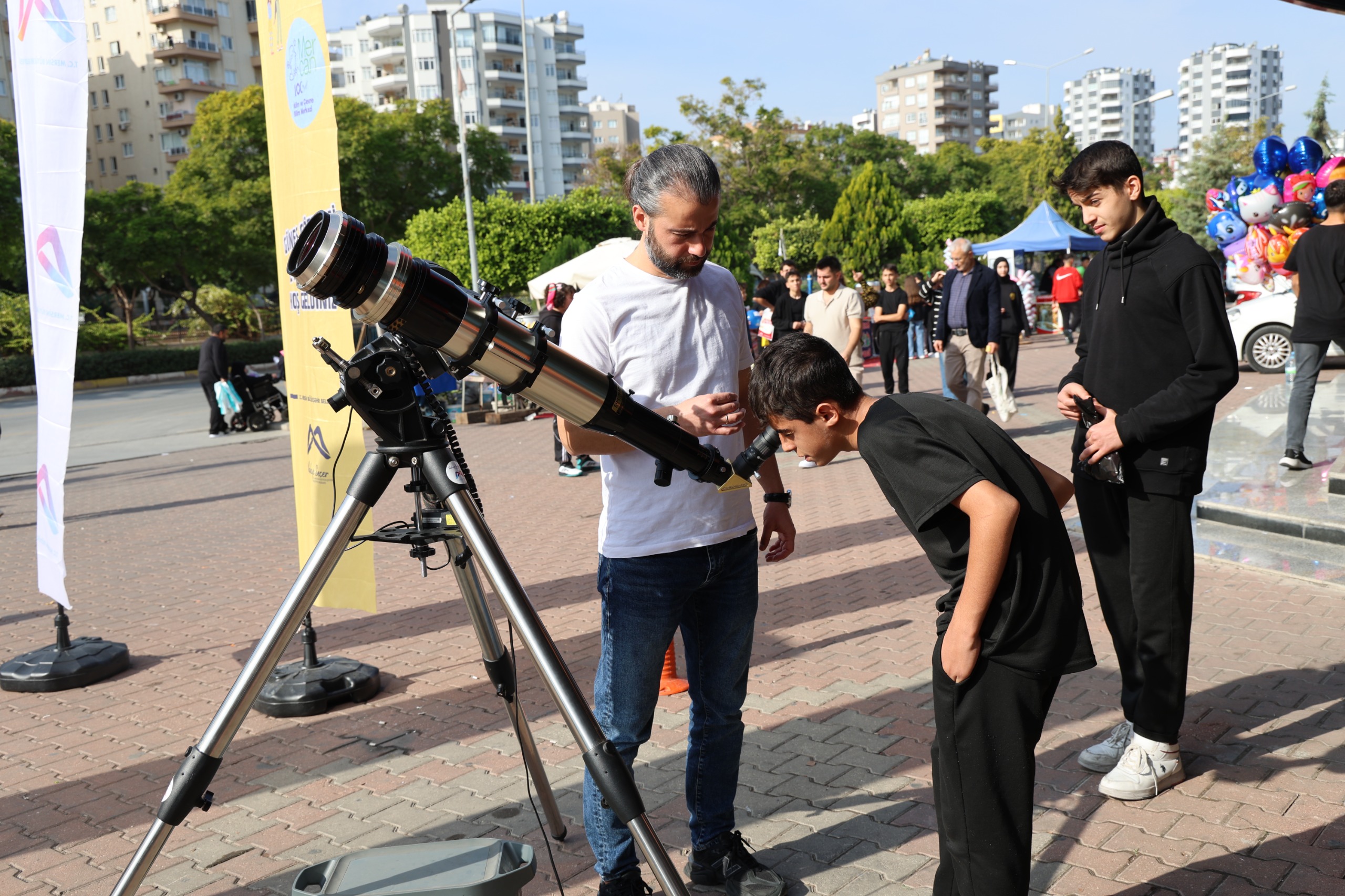 TOROSLAR BELEDİYESİ, KIRSAL MAHALLE ÖĞRENCİLERİNİ KİTAP FUARIYLA BULUŞTURDU