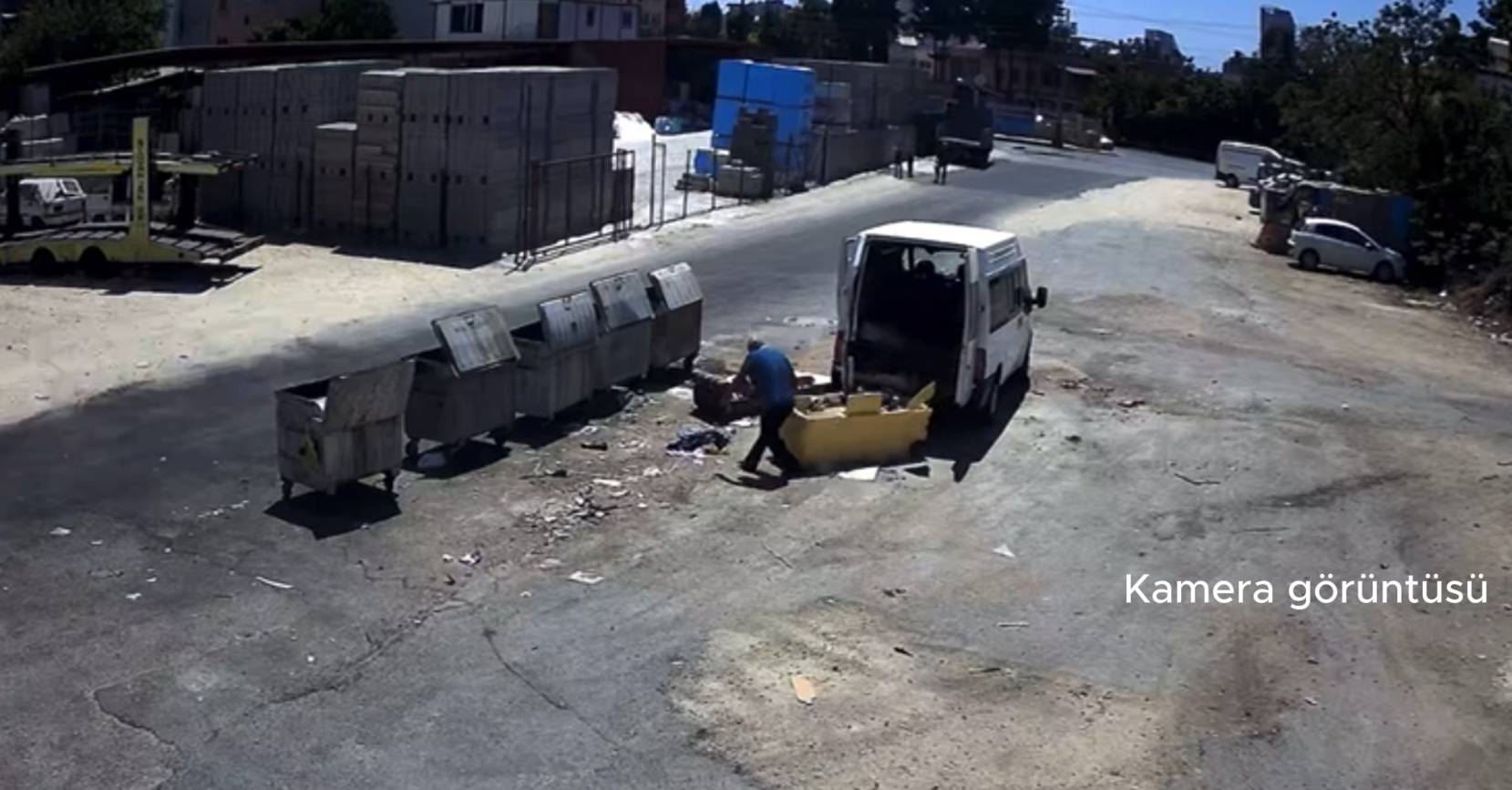 TOROSLAR BELEDİYESİNDEN KAÇAK DÖKÜMLERE KARŞI SIKI DENETİM