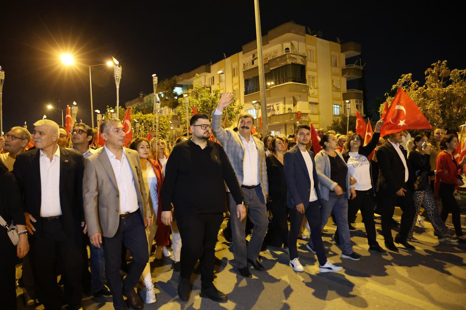 CUMHURİYET COŞKUSU TOROSLAR’I SARDI