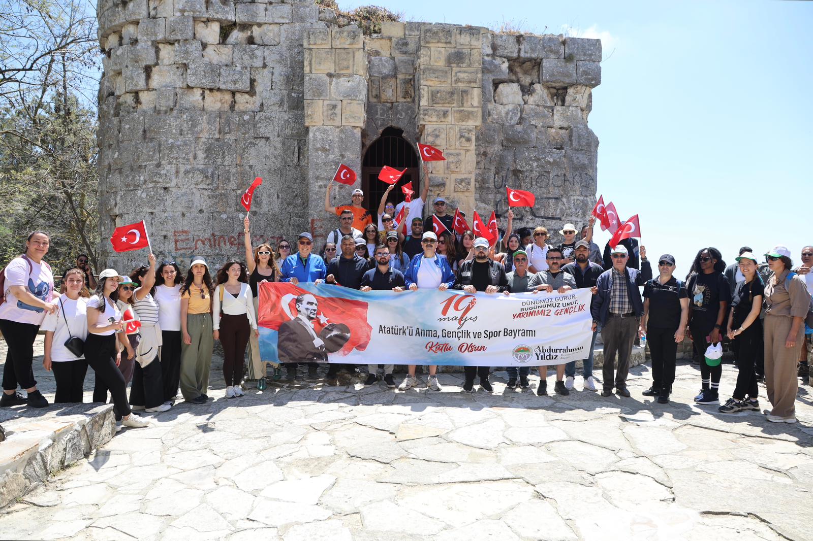 TOROSLAR’DA 19 MAYIS DOĞA YÜRÜYÜŞÜ COŞKUYLA YAPILDI