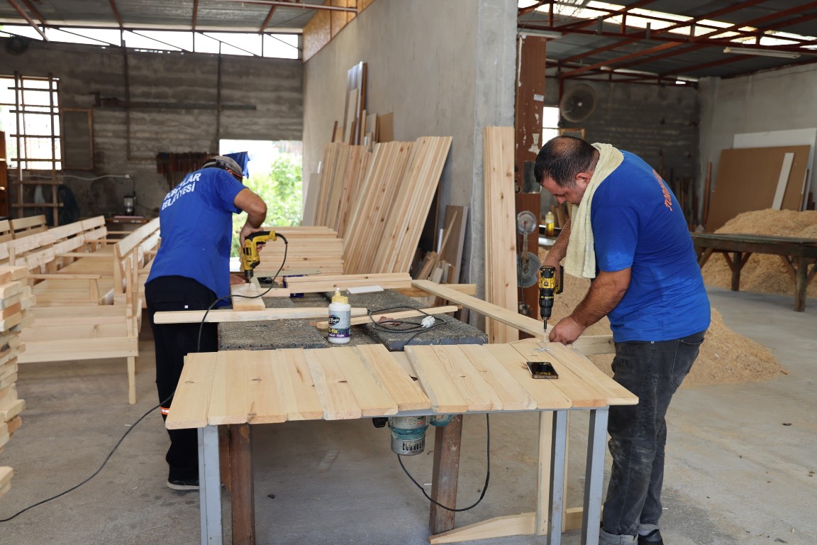 TOROSLAR BELEDİYESİNİN ATÖLYELERİNDE SERİ ÜRETİM